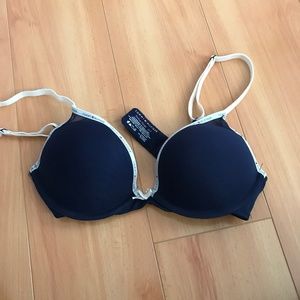 Tommy Hilfiger Plunge Push-up Bra